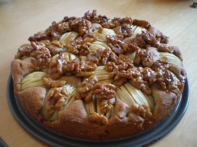 Rezept: Apfel-Walnusskuchen Apfel-Walnusskuchen - Rezept