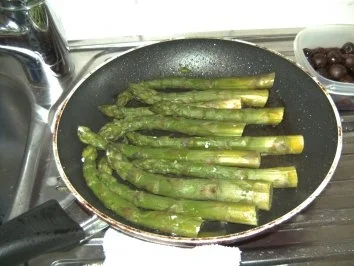 Rezept: Rindsfilet mit Spargel Bild Nr. 3 Rindsfilet mit Spargel - Rezept - Bild Nr. 3