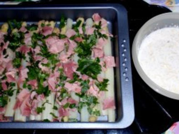 Spargel überbacken mit einer Käse Sahnesoße und Petersilienkartoffeln ...