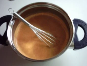 Rezept: Bratwurst, Rahmsoße mit Basilikum, Apfelrotkohl und Kümmel-Salzkartoffeln Bild Nr. 2 Bratwurst, Rahmsoße mit Basilikum, Apfelrotkohl und Kümmel-Salzkartoffeln - Rezept - Bild Nr. 2