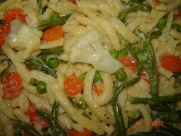 Vegetarisch : Gemüse-Spätzle-Pfanne - Rezept