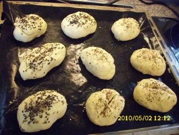 Brot: Sesambrötchen - Rezept - Bild Nr. 2