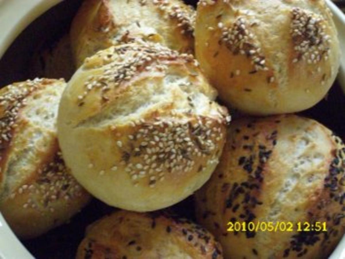 Brot: Sesambrötchen - Rezept