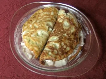 Rezept: Kräuterpfannkuchen verschieden gefüllt Bild Nr. 7 Kräuterpfannkuchen verschieden gefüllt - Rezept - Bild Nr. 7