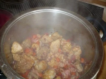 Scharfes Gulasch mit Herz " INGRID " - Rezept - Bild Nr. 3