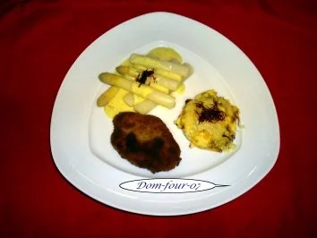 Kleine Schnitzelchen vom Filet mit Parmesan in der Panade - Rezept - Bild Nr. 2