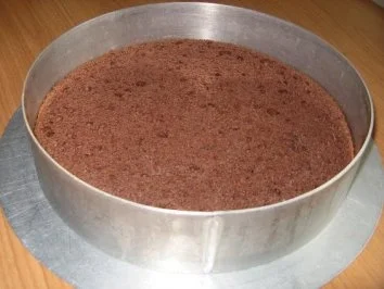 Rezept: Schwarzwälder Kirschtorte Bild Nr. 3 Schwarzwälder Kirschtorte - Rezept - Bild Nr. 3