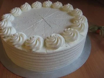 Rezept: Schwarzwälder Kirschtorte Bild Nr. 6 Schwarzwälder Kirschtorte - Rezept - Bild Nr. 6