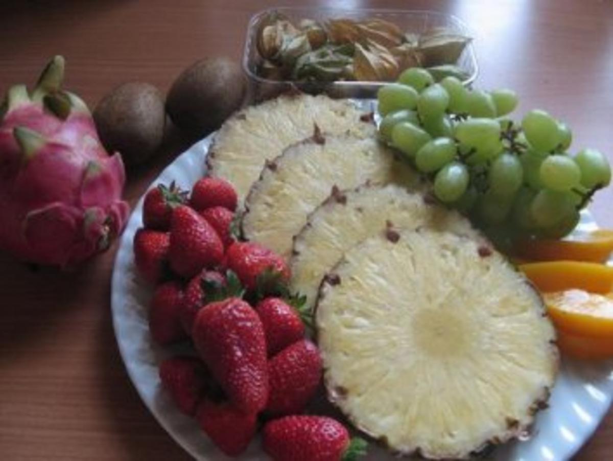 Obstkuchen mit exotischen Früchten. - Rezept - kochbar.de