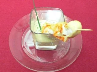 Fischspieße im Kartoffelmantel mit Kräuter-Senfsoße - Rezept - Bild Nr. 2