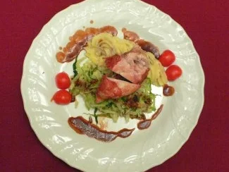 Rezept: Fasanenbrust in Serranoschinken mit Steinpilzpüree und Wirsing Bild Nr. 2 Fasanenbrust in Serranoschinken mit Steinpilzpüree und Wirsing - Rezept - Bild Nr. 2