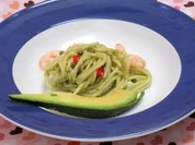Spaghetti-Avocado-Salat mit Garnelen und Chili - Rezept - Bild Nr. 2