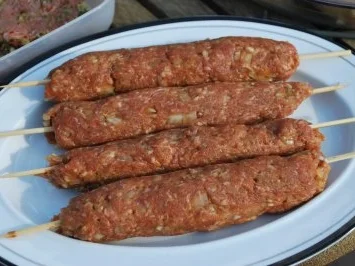 Annis würzig-scharfe Hackspieße vom Grill - Rezept - Bild Nr. 2