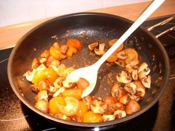 Spargeltoast mit gebratenen Egerlingen - Rezept - Bild Nr. 3