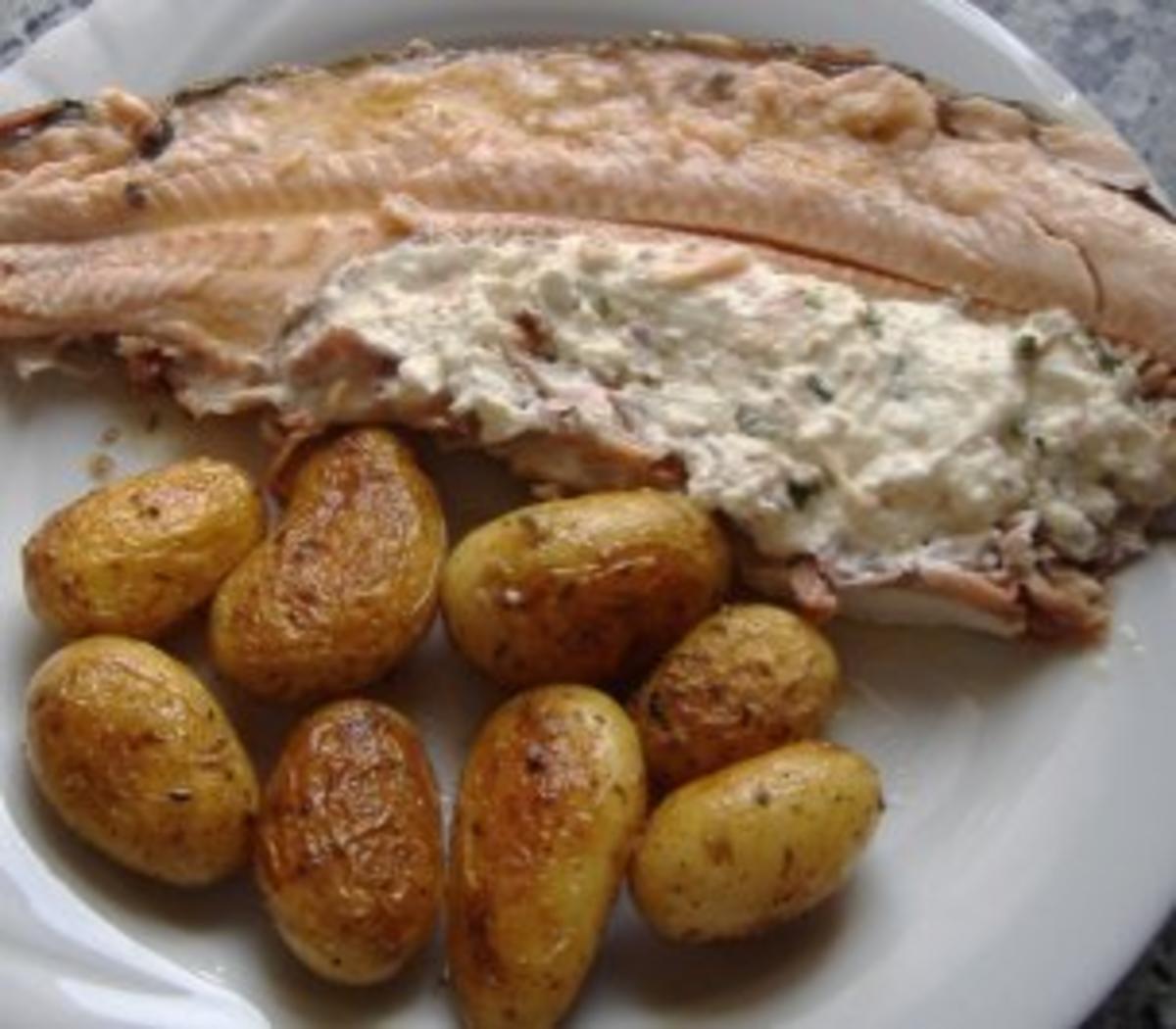 Gefüllte Lachsforelle mit Bacon - Rezept - kochbar.de