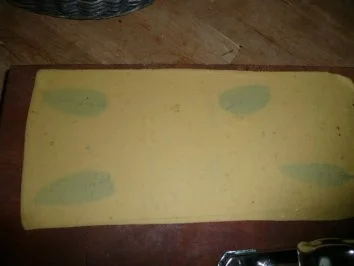 Rezept: VORSPEISENTELLER/GEMISCHT 4:Ravioli Ziegenfrischkäse&Tomate gefüllt mit Thunfisch Bild Nr. 3 VORSPEISENTELLER/GEMISCHT 4:Ravioli Ziegenfrischkäse&Tomate gefüllt mit Thunfisch - Rezept - Bild Nr. 3