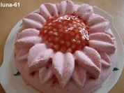 SEMIFREDDO ALLE FRAGOLE - Halbgefrorenes mit Erdbeeren - Rezept