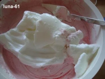 SEMIFREDDO ALLE FRAGOLE - Halbgefrorenes mit Erdbeeren - Rezept - Bild Nr. 6