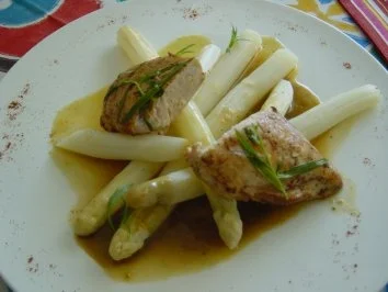 Rezept: Spargel mit Hähnchenbrust Spargel mit Hähnchenbrust - Rezept