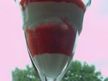 Dessert: Mascarpone-Creme mit Erdbeeren-Püree - Rezept