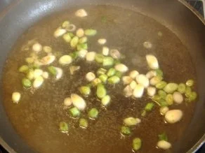 Frühlingssalat von grünen und gebratenem Spargel und neuen Kartoffeln - Rezept - Bild Nr. 4