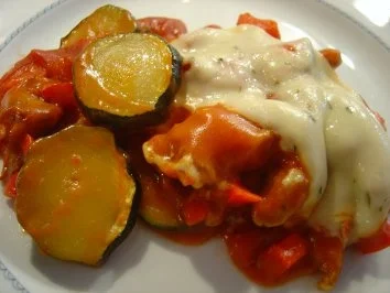 Gyros-Auflauf mit Weinbrand-Tomaten-Rahmsauce - Rezept