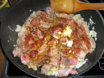 Rezept: Gulasch Gärtnerart mit Tagliatelle Bild Nr. 3 Gulasch Gärtnerart mit Tagliatelle - Rezept - Bild Nr. 3