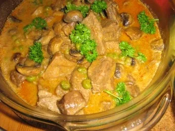 Rezept: Gulasch Gärtnerart mit Tagliatelle Bild Nr. 4 Gulasch Gärtnerart mit Tagliatelle - Rezept - Bild Nr. 4