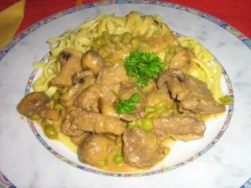 Rezept: Gulasch Gärtnerart mit Tagliatelle Bild Nr. 6 Gulasch Gärtnerart mit Tagliatelle - Rezept - Bild Nr. 6