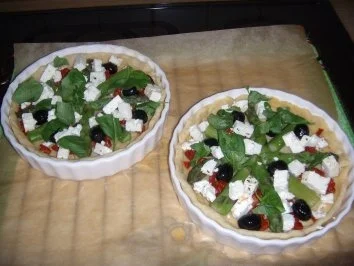 Rezept: Spargel-Tarte mit Schafskäse Bild Nr. 2 Spargel-Tarte mit Schafskäse - Rezept - Bild Nr. 2