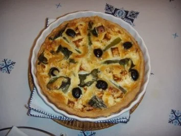 Rezept: Spargel-Tarte mit Schafskäse Spargel-Tarte mit Schafskäse - Rezept