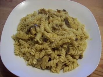 Rezept: Nudeln mit Schnitzel-Rahm-Soße Nudeln mit Schnitzel-Rahm-Soße - Rezept