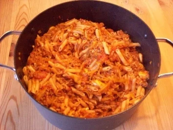 Rezept: Hackfleisch-Makkaroni Hackfleisch-Makkaroni - Rezept
