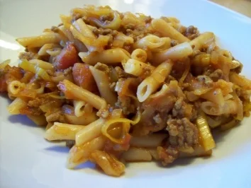 Rezept: Hackfleisch-Makkaroni Hackfleisch-Makkaroni - Rezept