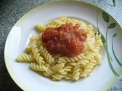 Tomatensoße - á la Dietz - auf Spirelli - Rezept