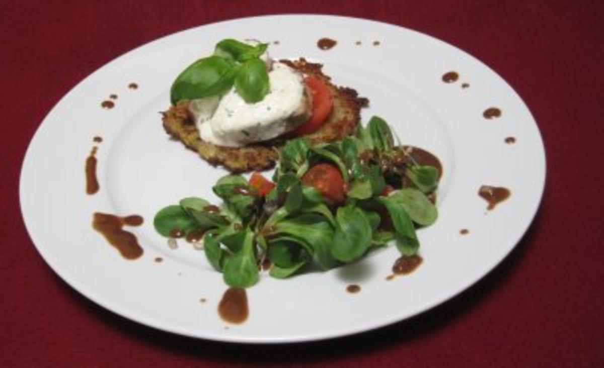 Rezept: Tomate auf Kartoffelpuffer mit Schweinefiletspitzen - Pommes de puff royale Bild Nr. 2 Tomate auf Kartoffelpuffer mit Schweinefiletspitzen - Pommes de puff royale - Rezept - Bild Nr. 2