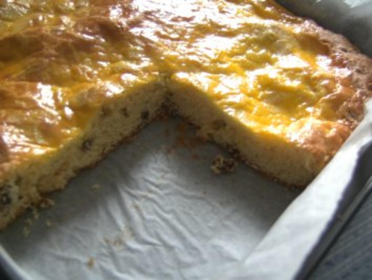 Bilder für Rosinen-Butterkuchen mit einer Schmanddecke - Rezept