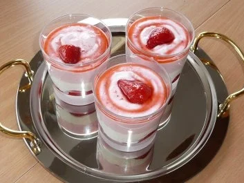 Dessert: Erdbeer- Joghurt-Quark - Rezept - Bild Nr. 2