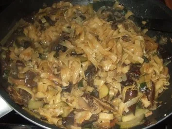 Chinapfanne mit Zucchini und Pilzen - Rezept - Bild Nr. 7