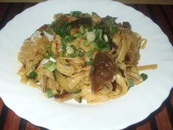 Chinapfanne mit Zucchini und Pilzen - Rezept