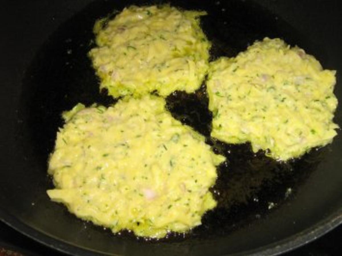 Kartoffel-Zucchini-Puffer - Rezept mit Bild - kochbar.de