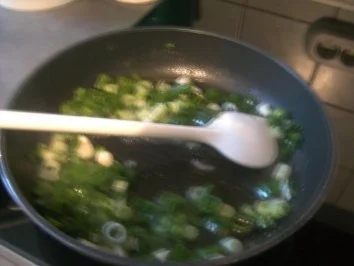 Spargel-Rührei - Rezept - Bild Nr. 4