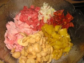 Rezept: Party: Saftige Pizza Semmeln Bild Nr. 5 Party: Saftige Pizza Semmeln - Rezept - Bild Nr. 5