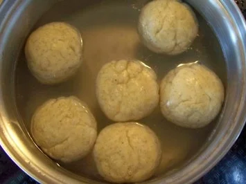 Kochen: Hefeklöße ... ala Oma .......... (ohne Ei) - Rezept - Bild Nr. 3