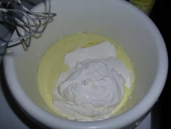 Rezept: Kuchen/Torte...Ananas-Frischkäse-Torte Bild Nr. 8 Kuchen/Torte...Ananas-Frischkäse-Torte - Rezept - Bild Nr. 8