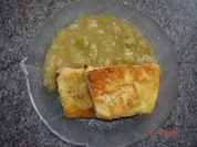 Rezept: Vegetarisch : Griesschnitten mit Rhabarberkompott Vegetarisch : Griesschnitten mit Rhabarberkompott - Rezept