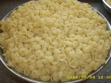 Hühnersuppe mit Muschelnudeln und Hähnchenbrust - Rezept - Bild Nr. 2