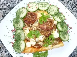Scharfer Blätterteigkuchen - Rezept