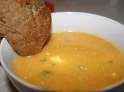 Rezept: Mรถhren-Sellerie-Suppe Mรถhren-Sellerie-Suppe - Rezept