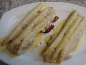 Rezept: Fleischgerichte: Wiener Schnitzel mit Schinken, Spargel und Käse überbacken Bild Nr. 6 Fleischgerichte: Wiener Schnitzel mit Schinken, Spargel und Käse überbacken - Rezept - Bild Nr. 6